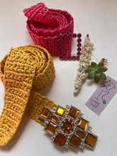 Load image into Gallery viewer, Jeweled Raffia Belt