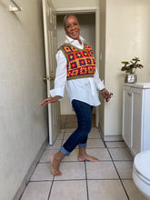 Load image into Gallery viewer, V Neck Granny Vest
