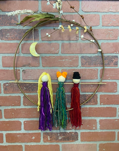 Hocus Pocus Yarn Wreath Make & Take Class