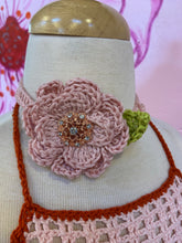 Load image into Gallery viewer, Flower Choker Blinged
